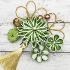 髪飾り　A 4343 つまみ細工　成人式　卒業式　結婚式　七五三　帯留め