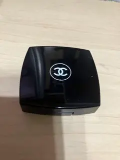 シャネル　アイシャドウ
