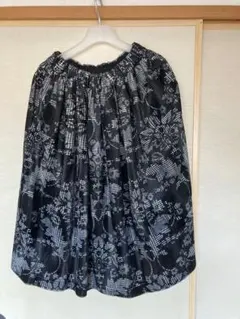 AD2015 コムデギャルソン 立体刺繍 フレアスカート 黒 M AD2015 コムデギャルソン 立体刺繍 フレアスカート 黒 M - メルカリ