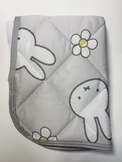 新品】西川 ミッフィー 冷感枕パッド 43×63cm (グレー系)