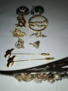 2025年最新】昭和ブローチの人気アイテム - メルカリ