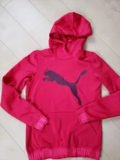 パーカー　プーマ