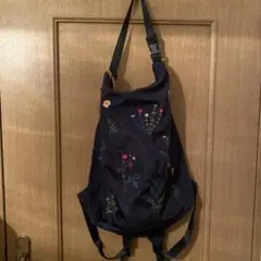 花柄刺繍 スーバーハッカ　黒リュック　usedですがまだまだ綺麗です