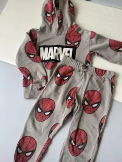 H&M スパイダーマン トレーナーとパンツセット セットアップのサムネイル