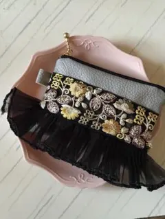 【11月30日迄】インド刺繍リボンフリル付きポーチオークション終了後価格980円