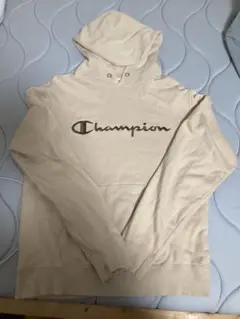 Champion ベージュ パーカー Mサイズクリーム色のサムネイル