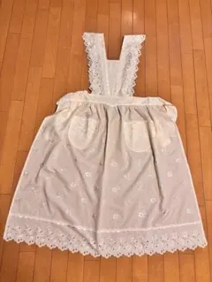 未着用　ホワイトレースエプロン