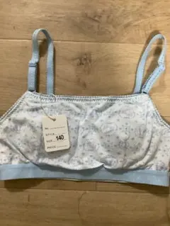 必ずプロフィール拝見　ジュニアブラ 水色 花柄 140