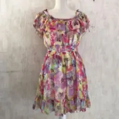 花柄ワンピースのサムネイル