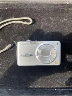 Panasonic LUMIX DMC FX01 本体のサムネイル