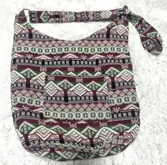 ショルダーバッグ　ベトナム　海外　バッグ 刺繍 アジアンテイスト