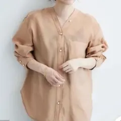 le.coeur blanc ノーカラーVネックオーバーシャツのサムネイル