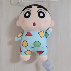 【新品】クレヨンしんちゃん パジャマ姿 ぬいぐるみのサムネイル