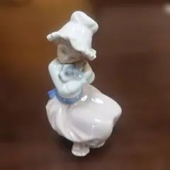 LLADRO　NAO 磁器人形 犬を抱く少女 フィギュア 置物のサムネイル