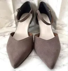 ブラウン パンプス