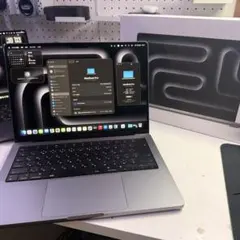 MacBookPro 512GB M3チップ　14インチ　極美品