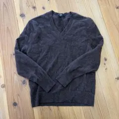 UNIQLO カシミヤ100% ダークブラウン Vネックセーター M
