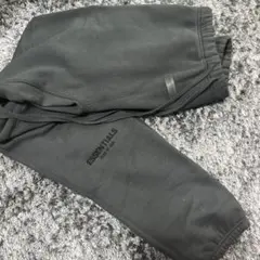 FOG ESSENTIALS ジョガーパンツ