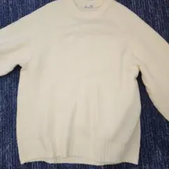 クリーム色 クルーネック ニットセーター