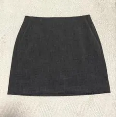 ユニクロ　スコート XS DARK GRAYのサムネイル