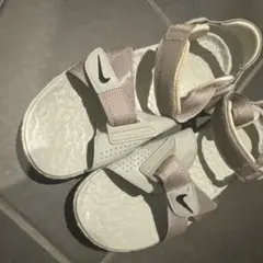 Nike スポーツサンダル グレー