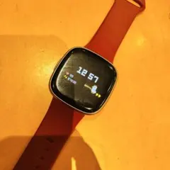 fitbit versa4 充電器なし
