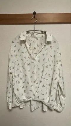 花柄 ホワイト 長袖ブラウス ポリエステル100%