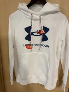 新品Under Armour ホワイト フード付きパーカー MD