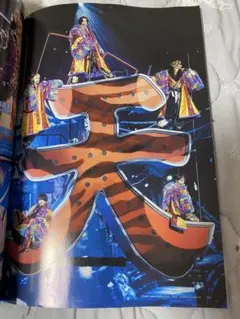 QLAP 2025年11月号　KEY TO LIT