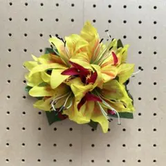 1853. フラダンス　タヒチアン　髪飾り　ヘアクリップ　ハワイ　黄色　リリー