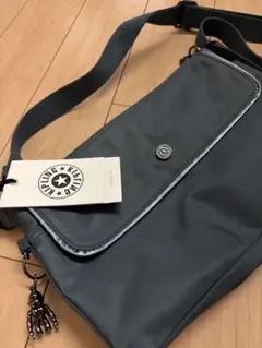 新品 キプリングKipling ショルダーバッグ