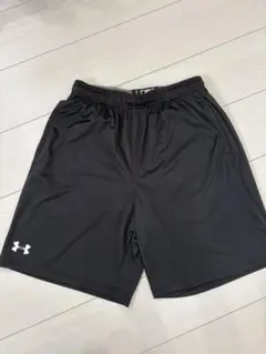 Under Armour ⭐︎メンズブラックショートパンツ