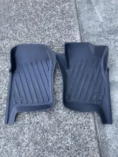 TOYOTA TACOMA GENUINE ラバーマット新車外し - メルカリ