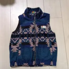 キッズ フリースベスト 幾何学模様