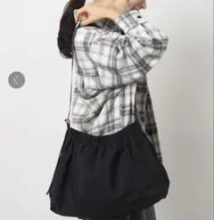 SHOO・LA・RUE シューラルー　ギャザーショルダーバッグ　ブラック