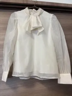 【an3】シアー変形ボウタイブラウス