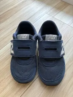 ニューバランス スニーカー 323 15.5cm キッズ　ネイビー