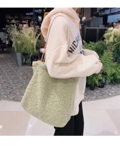 ふわふわトートバッグレディース 肩掛けバッグ おしゃれ可愛い