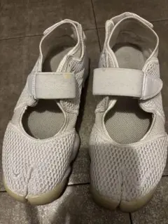 ナイキ NIKE エアリフト 白 25cm
