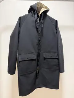 ユニクロ J.W.Anderson × UNIQLOリバーシブルフーデットコートのサムネイル