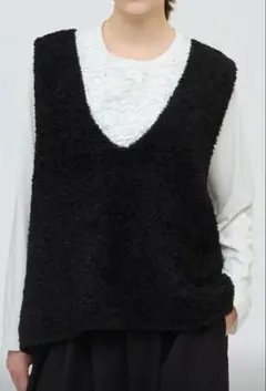 【mizuiro ind 】へアリーVネックベスト☆ブラック