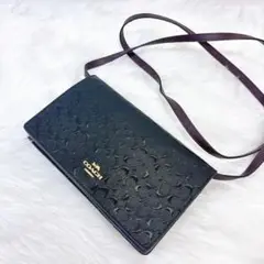 極美品✨コーチ　ショルダーウォレット　シグネチャー　ゴールドロゴ　エンボス
