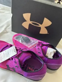 タグ付き未使用品！アンダーアーマー スニーカー