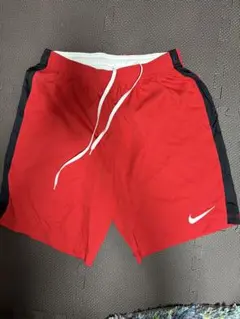 Nike レッドショートパンツ サッカー ズボン
