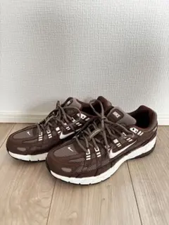 Nike P6000 スニーカー　ブラウン