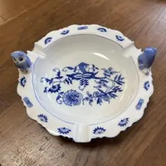 青と白のフクロウの灰皿