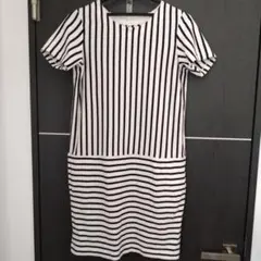 UNIQLO　ストライプ　ボーダー　半袖　ひざ丈ワンピース　Mサイズ