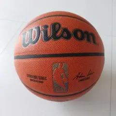 Wilson NBA Signature Series バスケットボールサイズ7のサムネイル