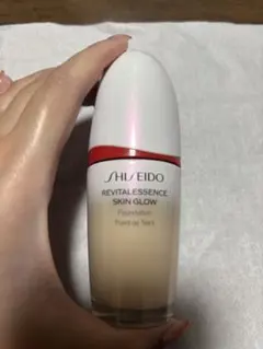資生堂　SHISEIDO エッセンススキングロウファンデーション160
