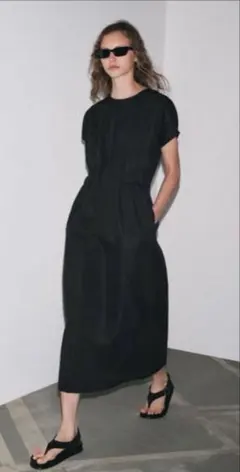 (新品)ザラ　プリーツ入りミディワンピース　黒色　コットンリネン　マキシ丈 2026年最新】zara プリーツミディワンピースの人気アイテム - メルカリ